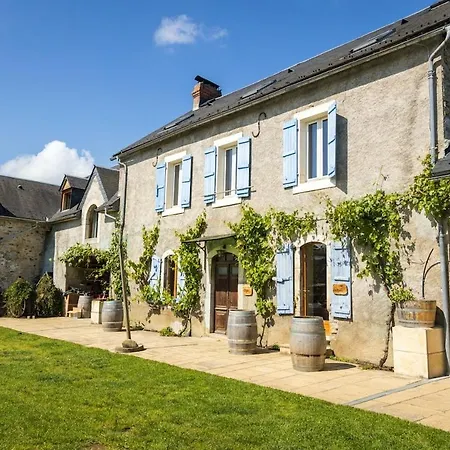 Pyreneasy 3 Gites, 8 Bedrooms For A Large Group