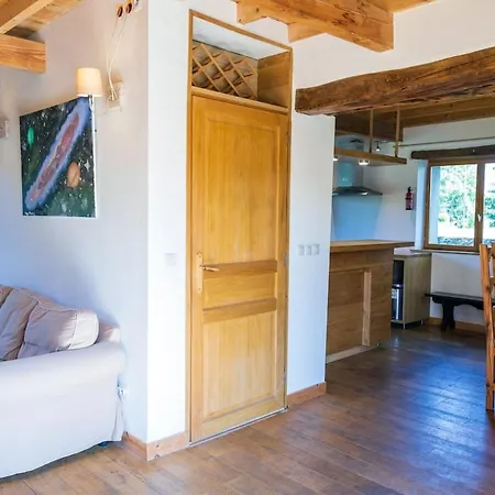 Pyreneasy 3 Gites, 8 Bedrooms For A Large Group