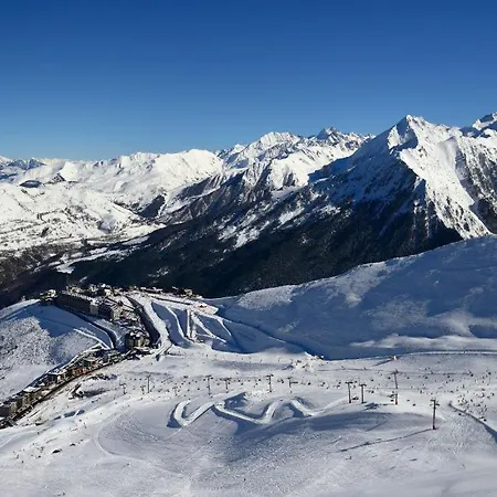 Pyreneasy 3 Gites, 8 Bedrooms For A Large Group Izaux